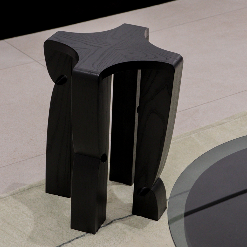 Curly Stool 002 | Black