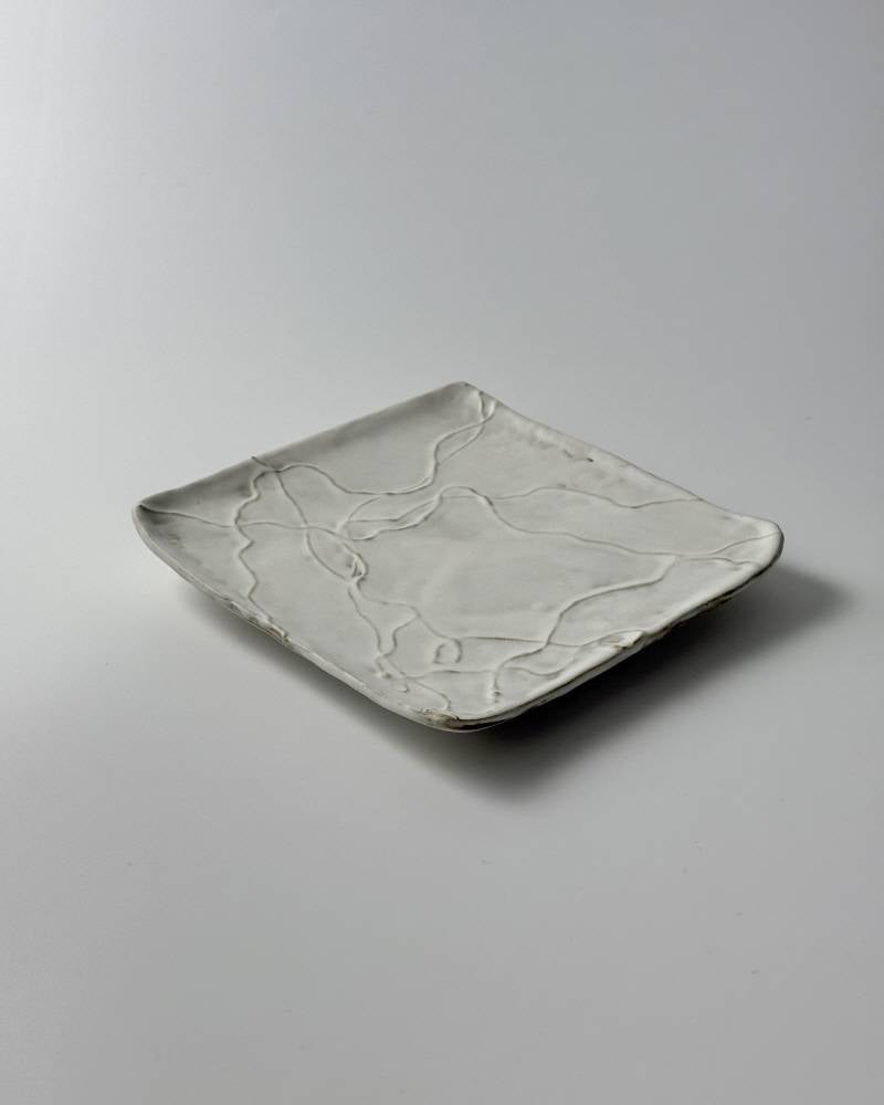 vine dish matt white square