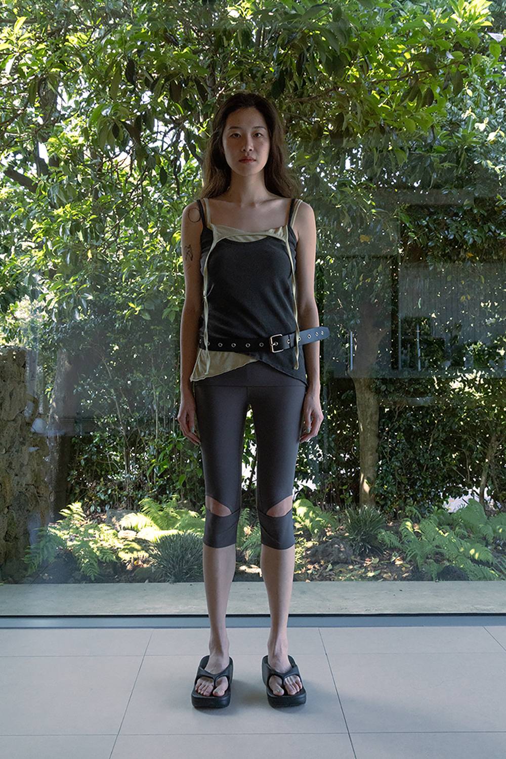 SLIT CUFFED LEGGINGS / BROWN