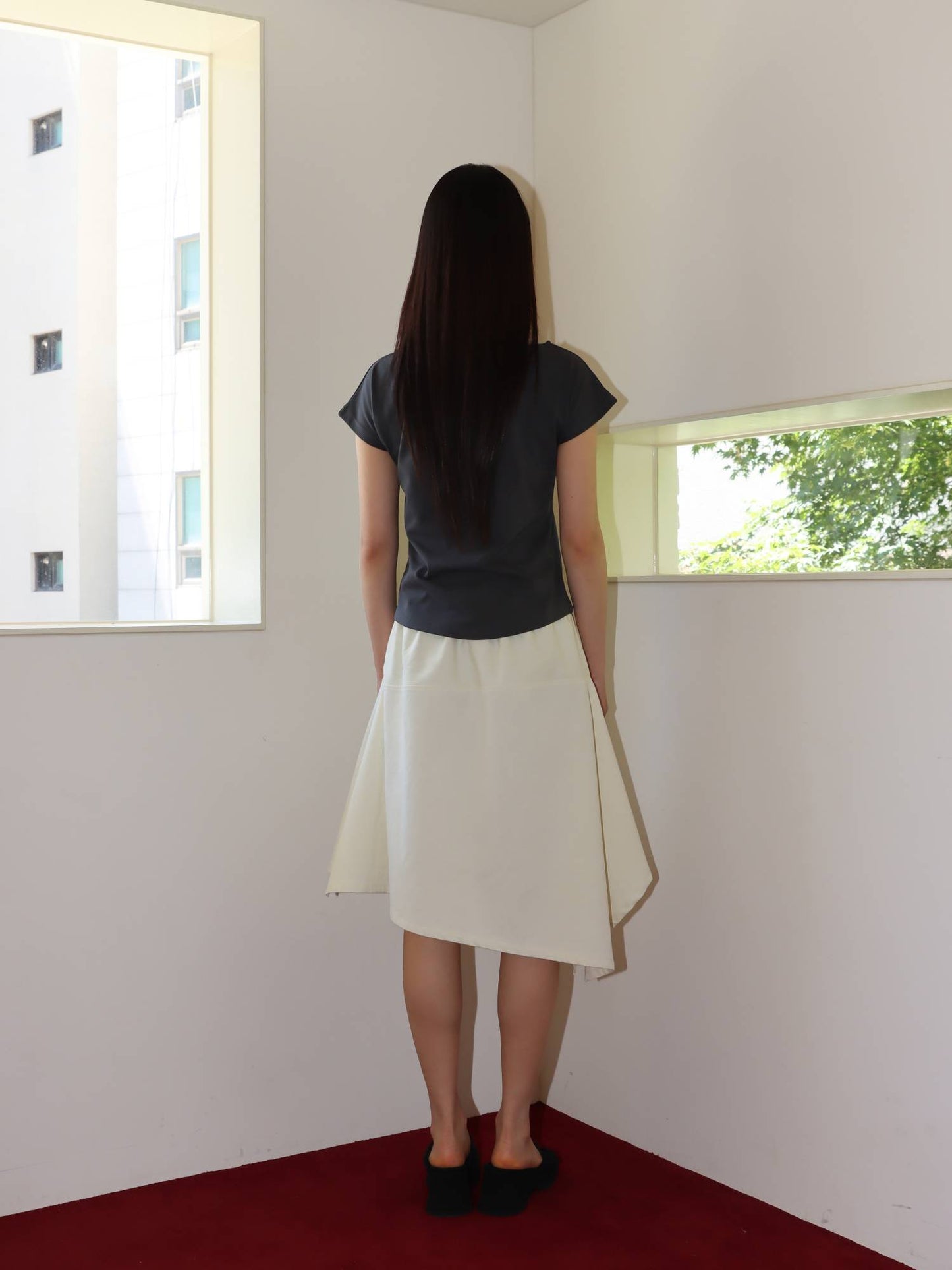 SHELL CAP SLEEVE T (CHARCOAL)