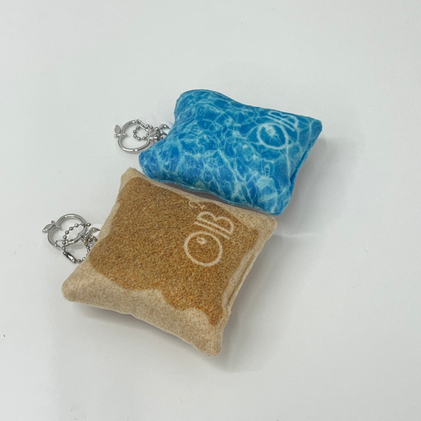 OIB² 썸머캠프 애프터 선텐 앗쿠 키링