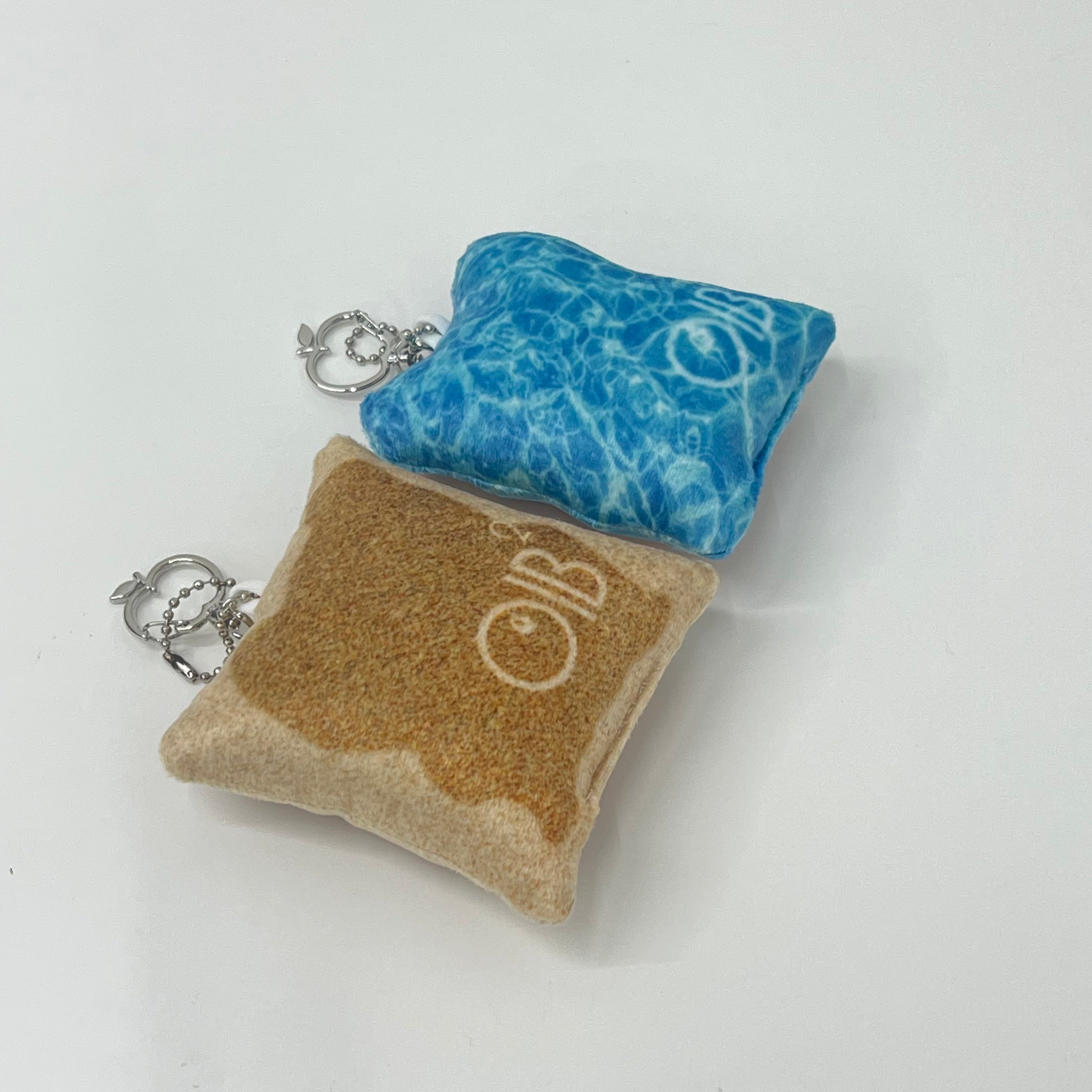 OIB² 썸머캠프 애프터 선텐 앗쿠 키링