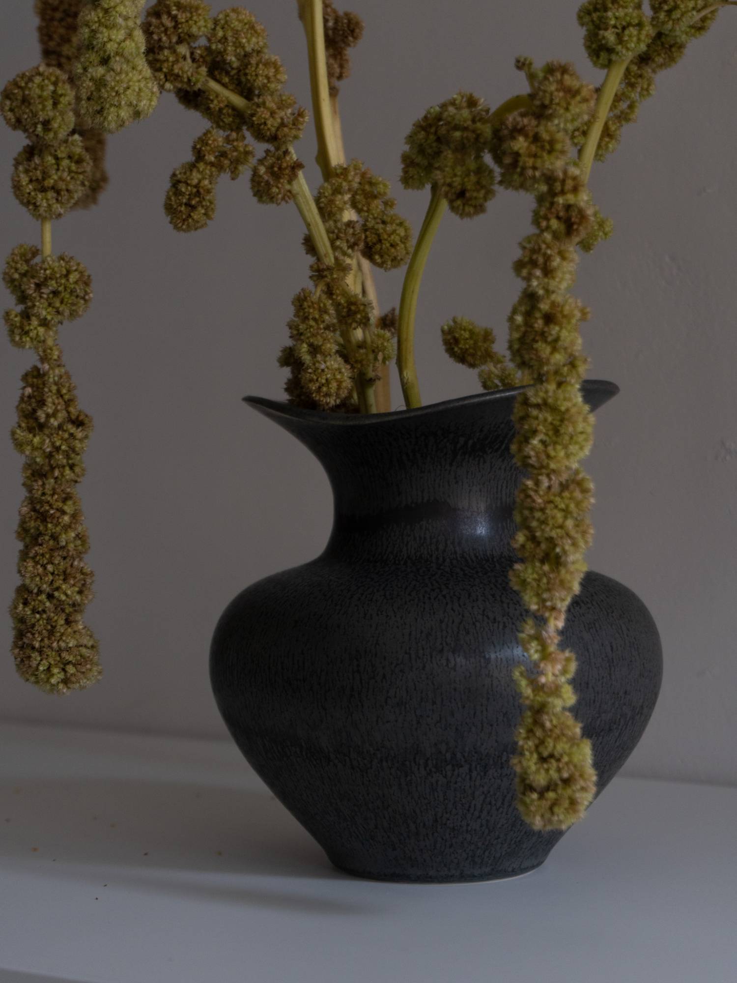 낮은 커비 화병