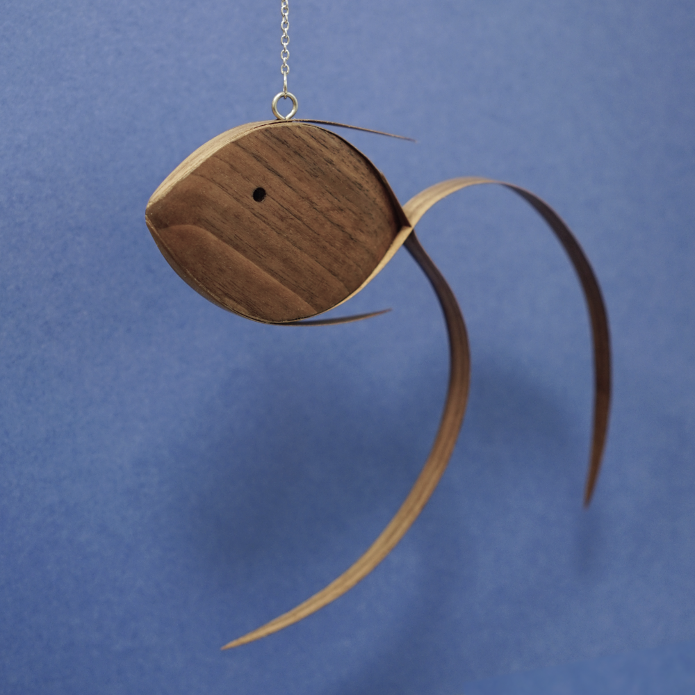 Almond Fish 모빌 - 월넛