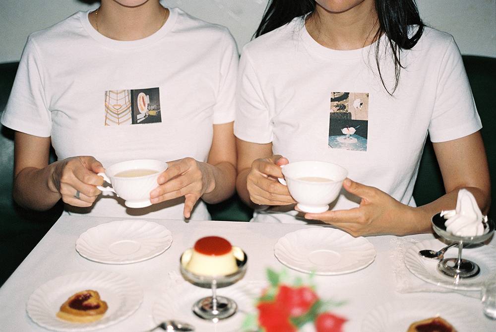 TWO CATS / ICE CREAM GIRL'S T-SHIRT
