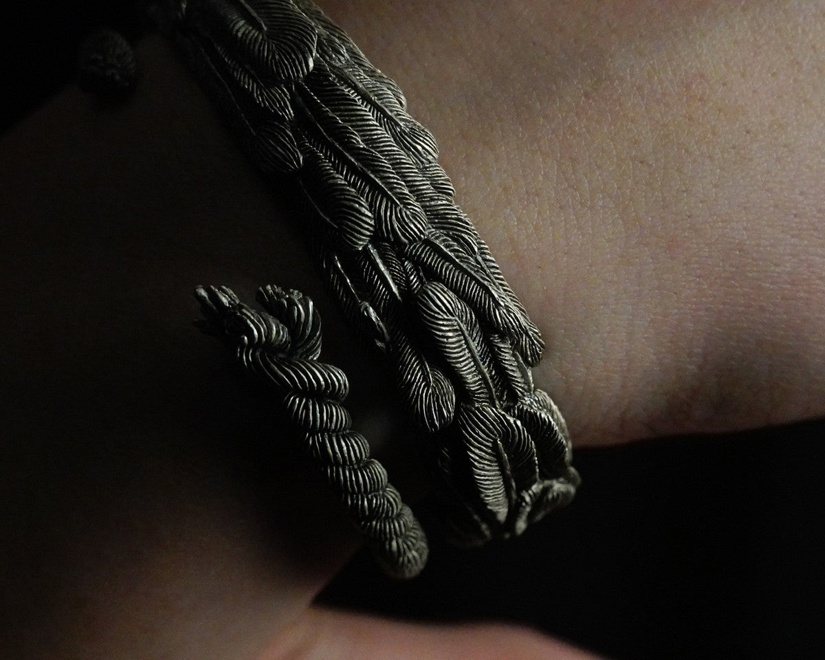 깃털 군락.[ bracelet ] - O-DAE - CAVA LIFE