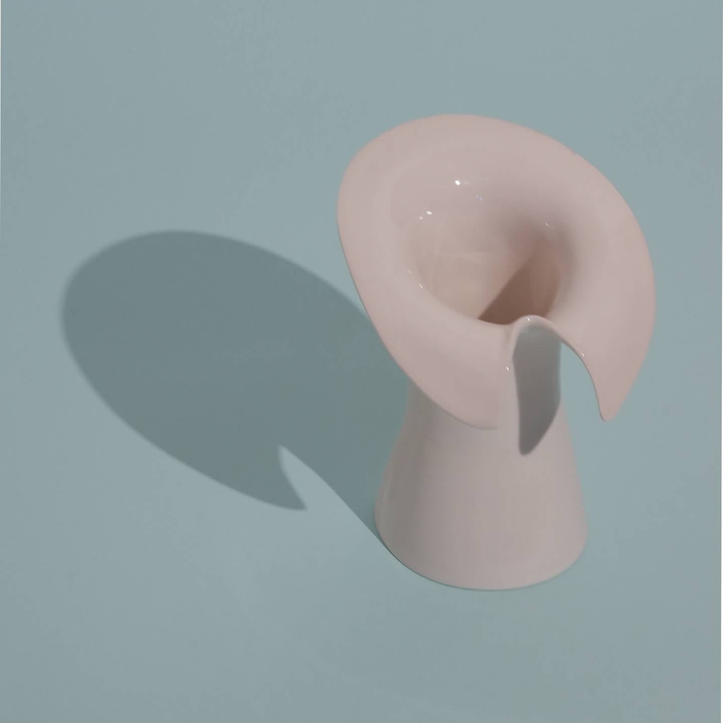 인미로 턱시도 화병