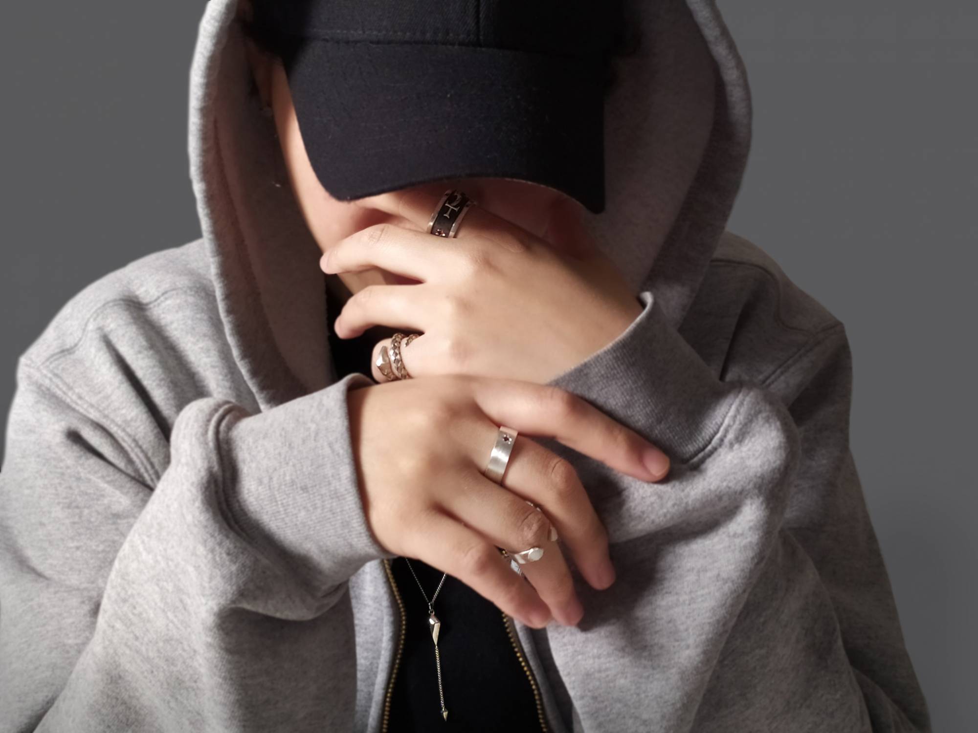 세트 가넷 칼 유화 반지 - Sekhmet 세크메트 - CAVA LIFE