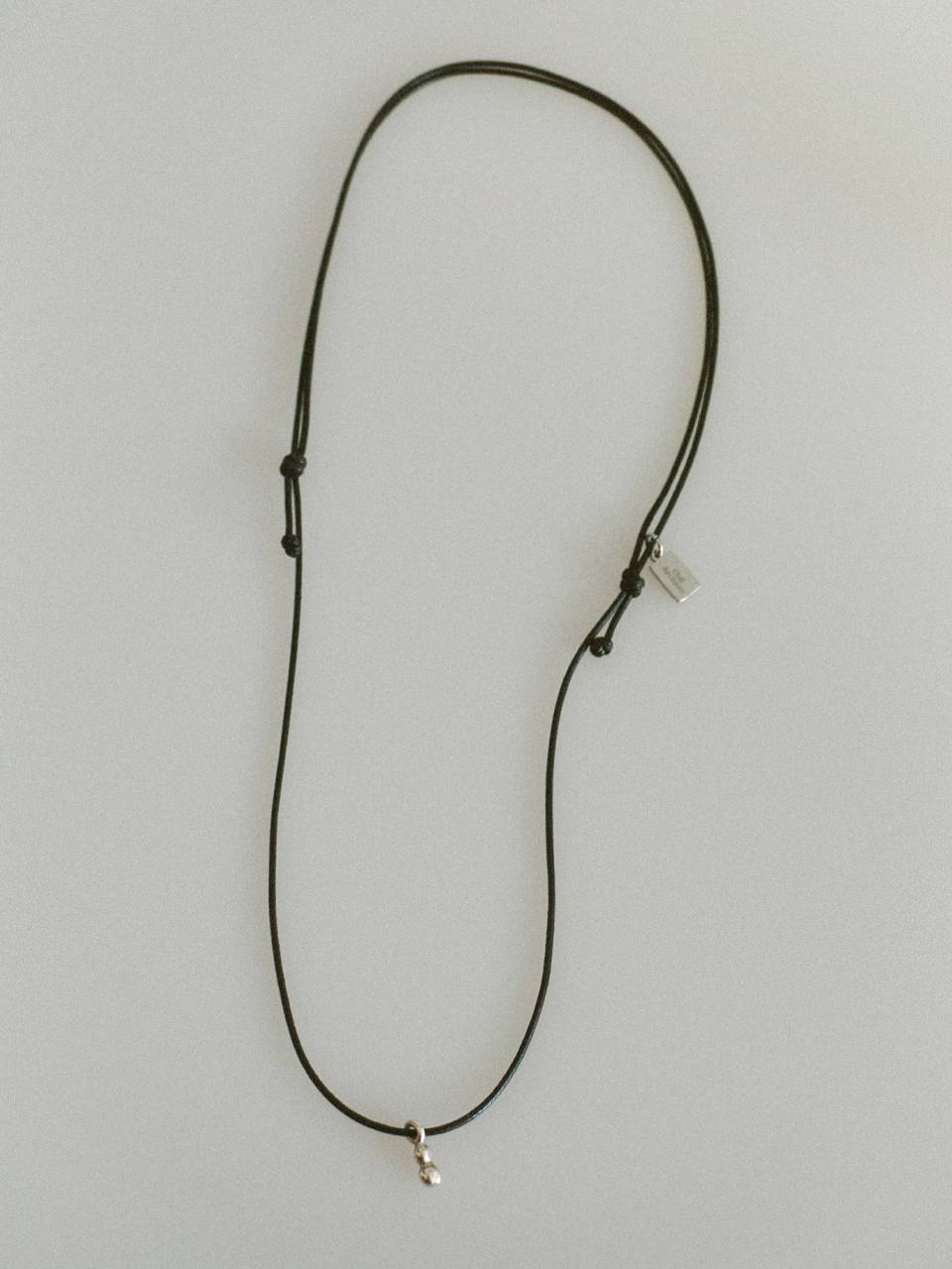 Drop necklace [black]