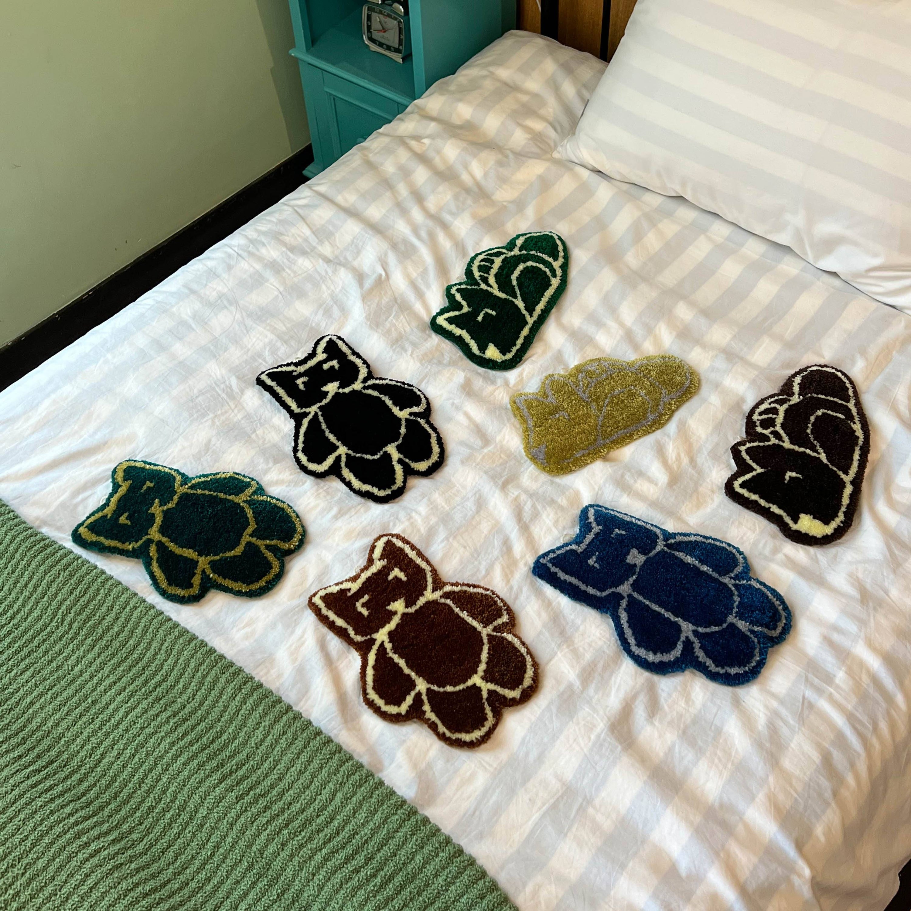 별 피규어 : 홈 네크리스 ( 선 자세 ) 데님 블루 - HALLOWEEN YESTERDAY 할로윈예스터데이 - CAVA LIFE