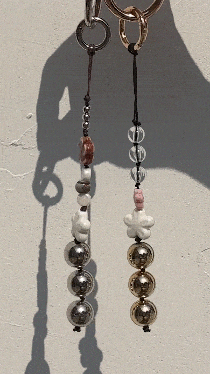 매화 도자 키링 (Maehwa Ceramic Keyring)