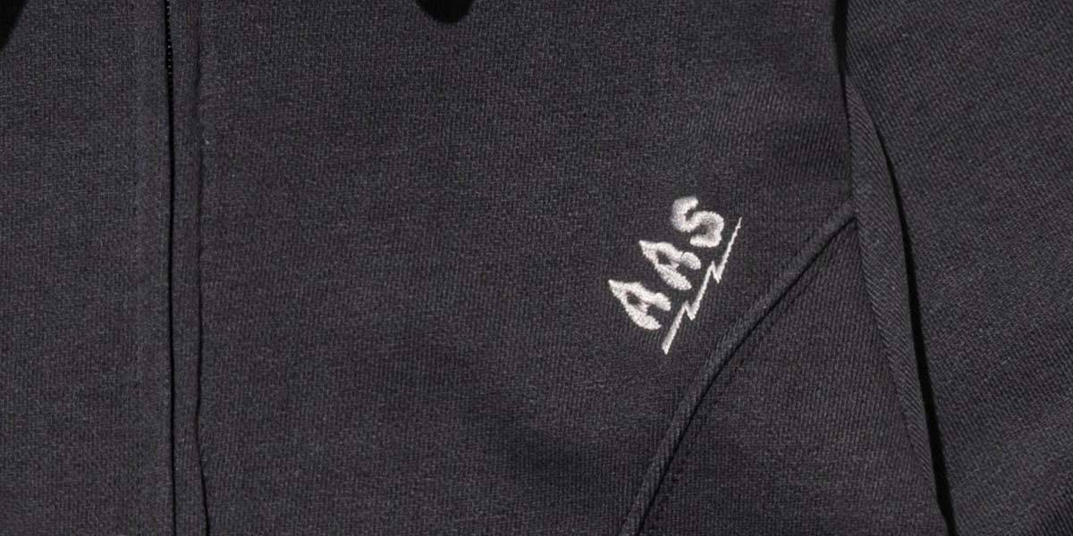 VANISH PIGMENT CROP ZIP-UP - FREAKISH TOWN 프리키쉬 타운 - CAVA LIFE