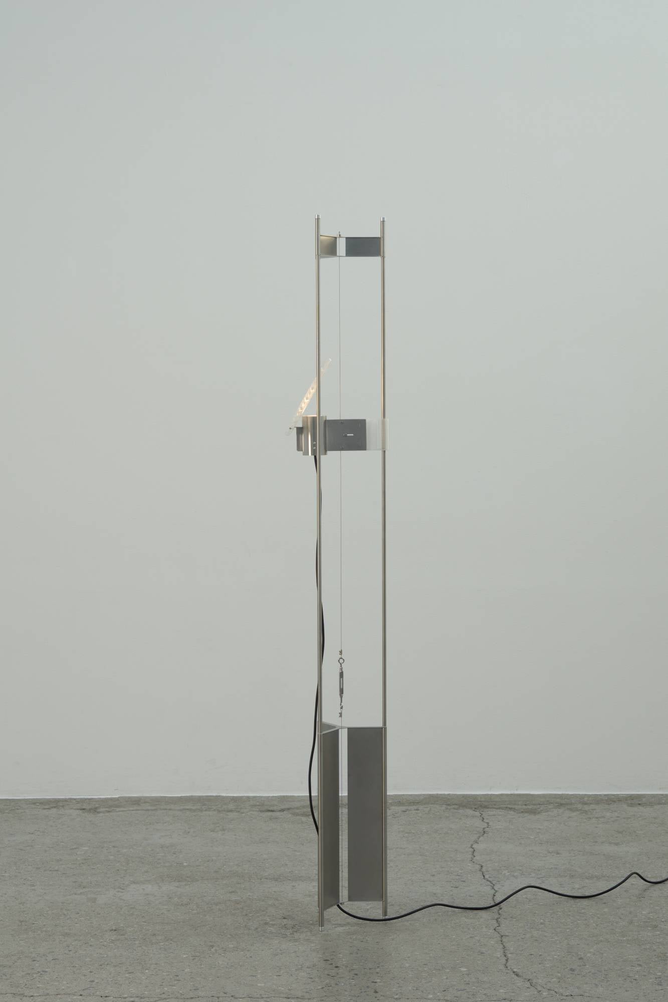 PMF 플로어 스탠드 001