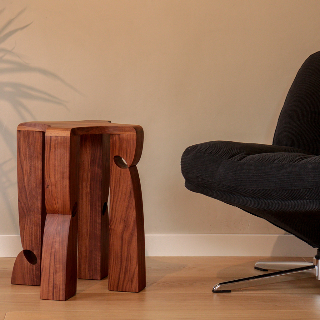 Curly Stool 002 | Walnut