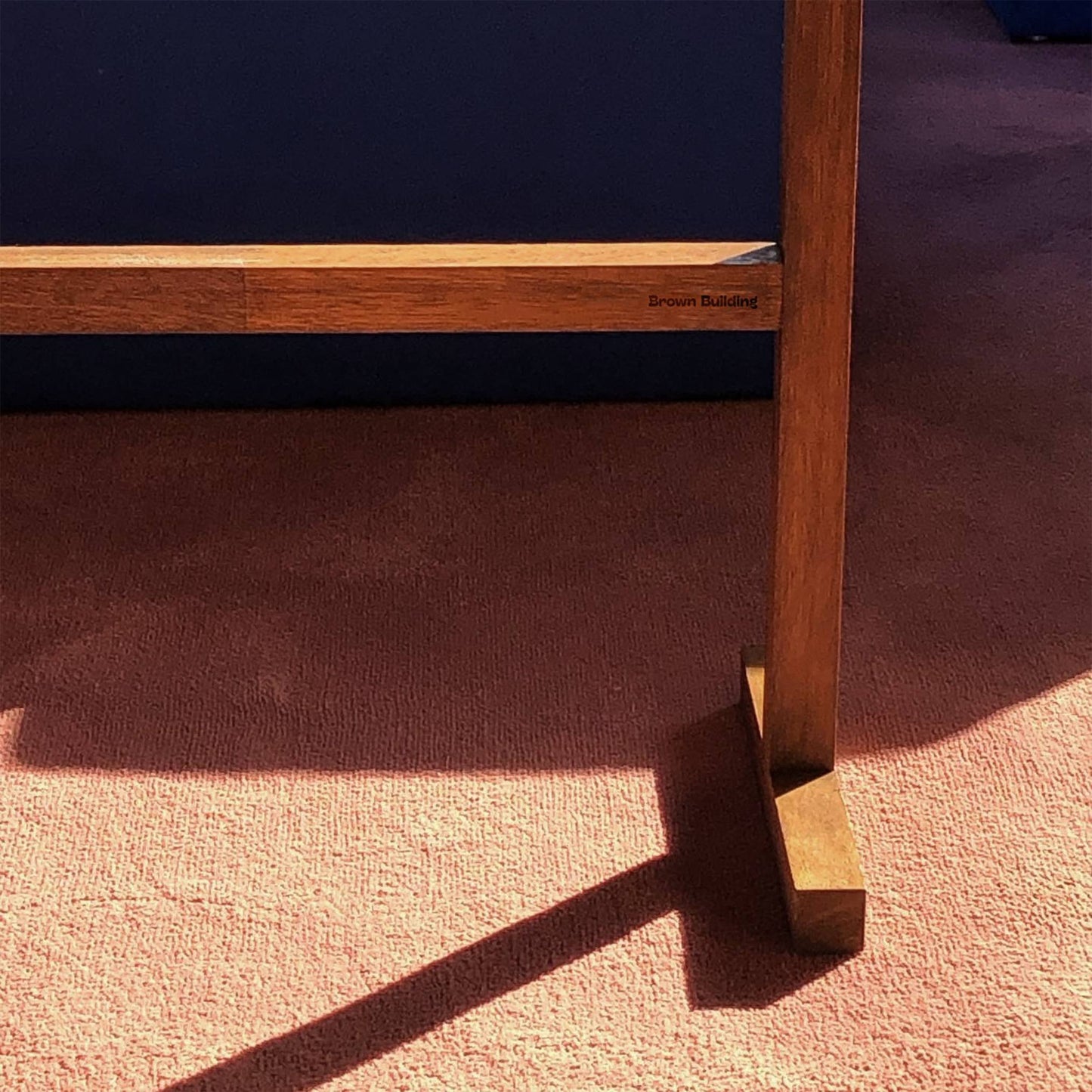 Hurdle hanger 허들 행거 - BrownBuilding 브라운빌딩 - CAVA LIFE