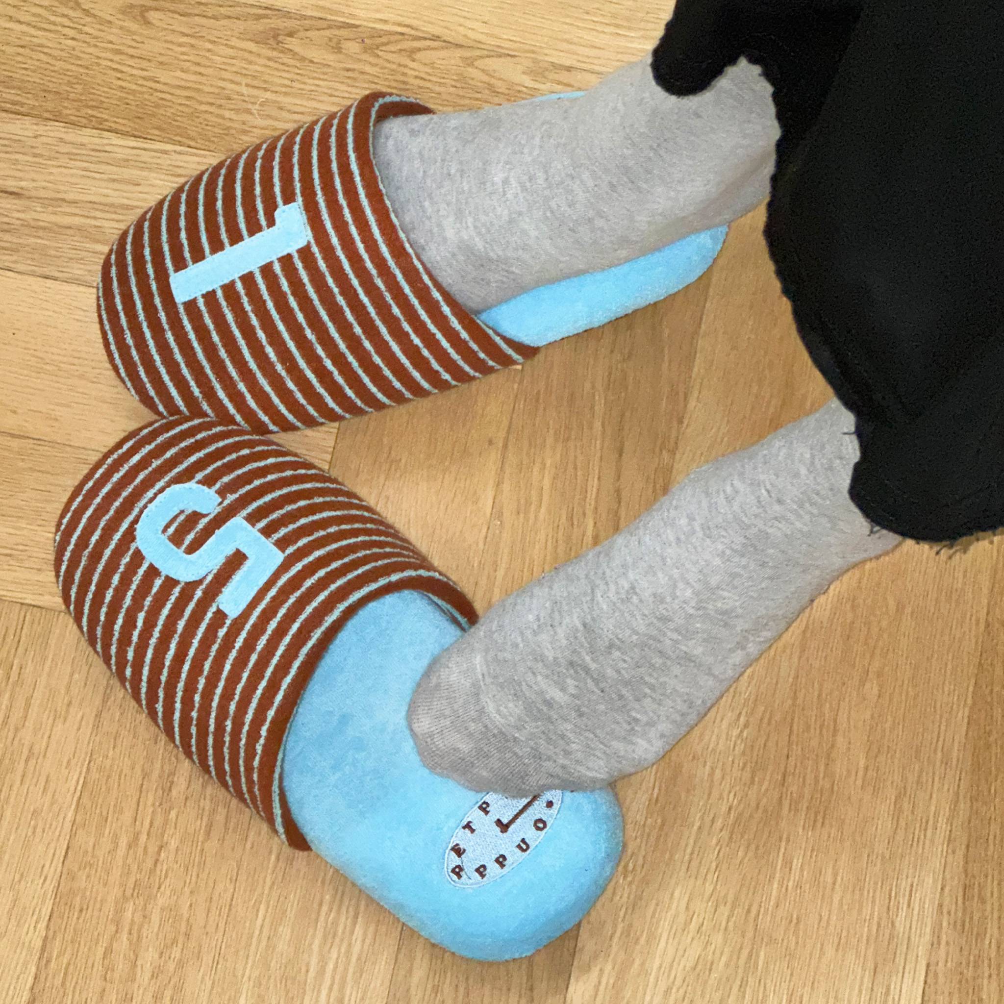 51 O’Clock Stripe Room Shoes