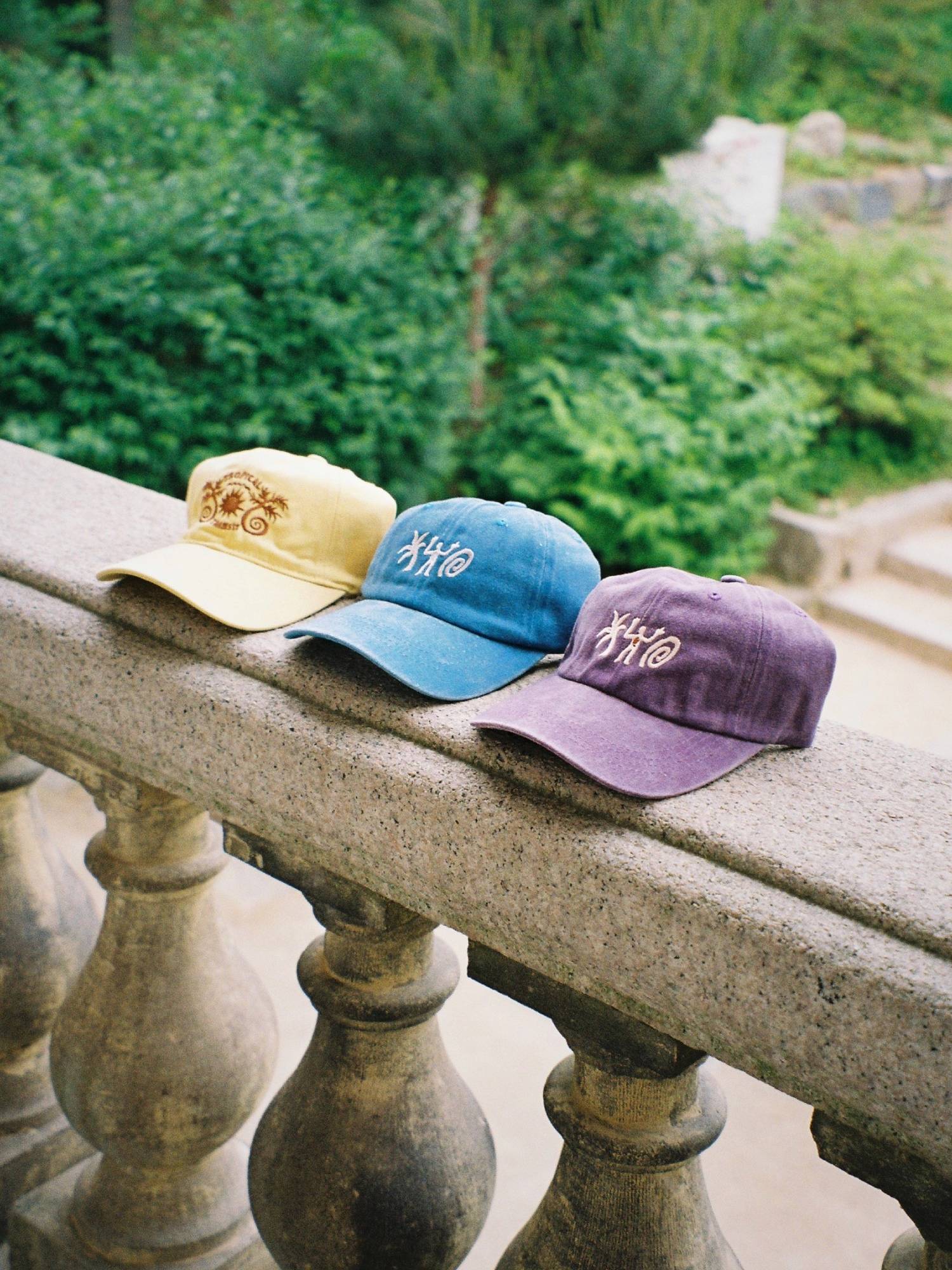Embroidered Drawing Cap 드로잉 자수 캡 - Purple