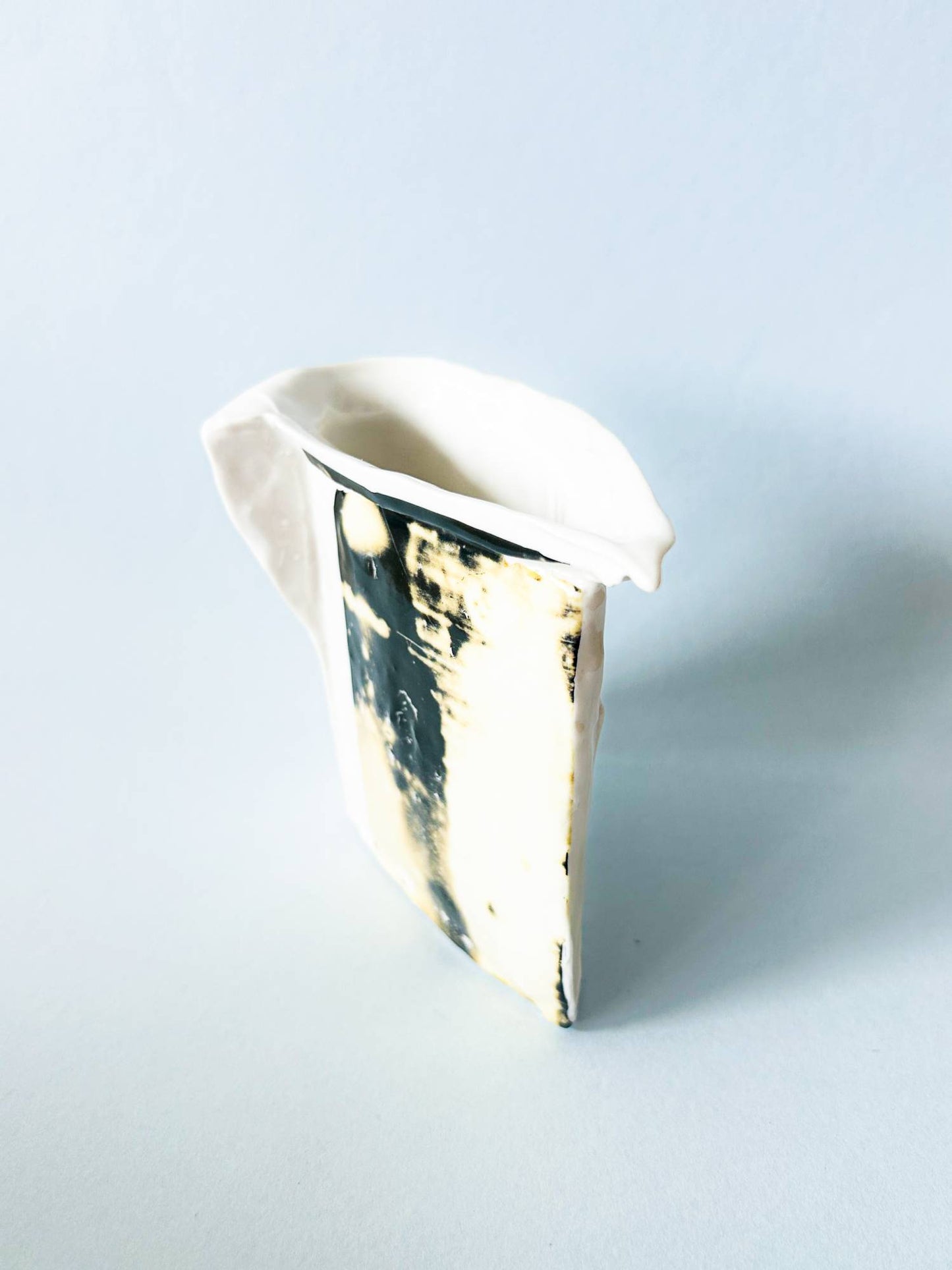 Edge Vase Artist Edition - Sera Oh No.1