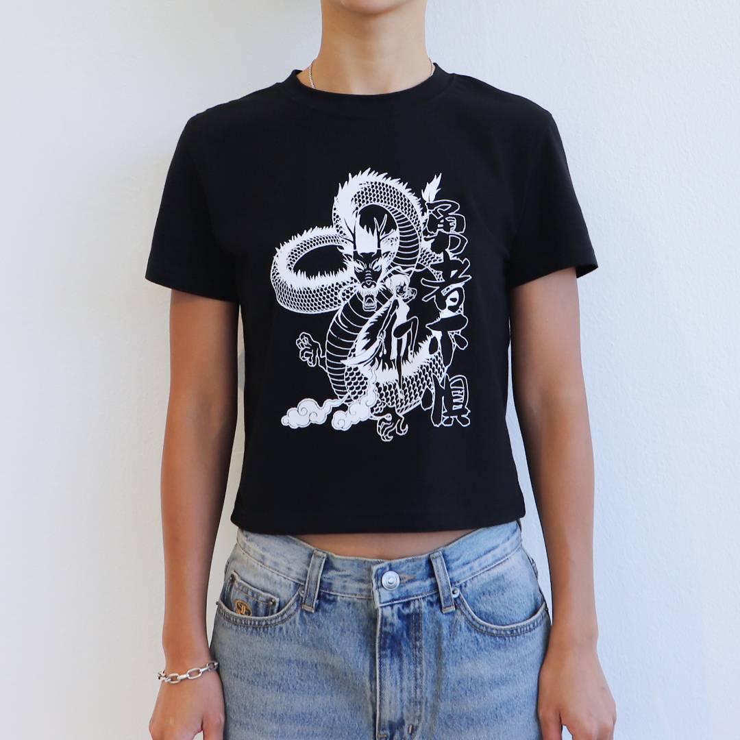 DRAGON Crop T-Shirt (BLACK) - KRUCHI 크루치 - CAVA LIFE