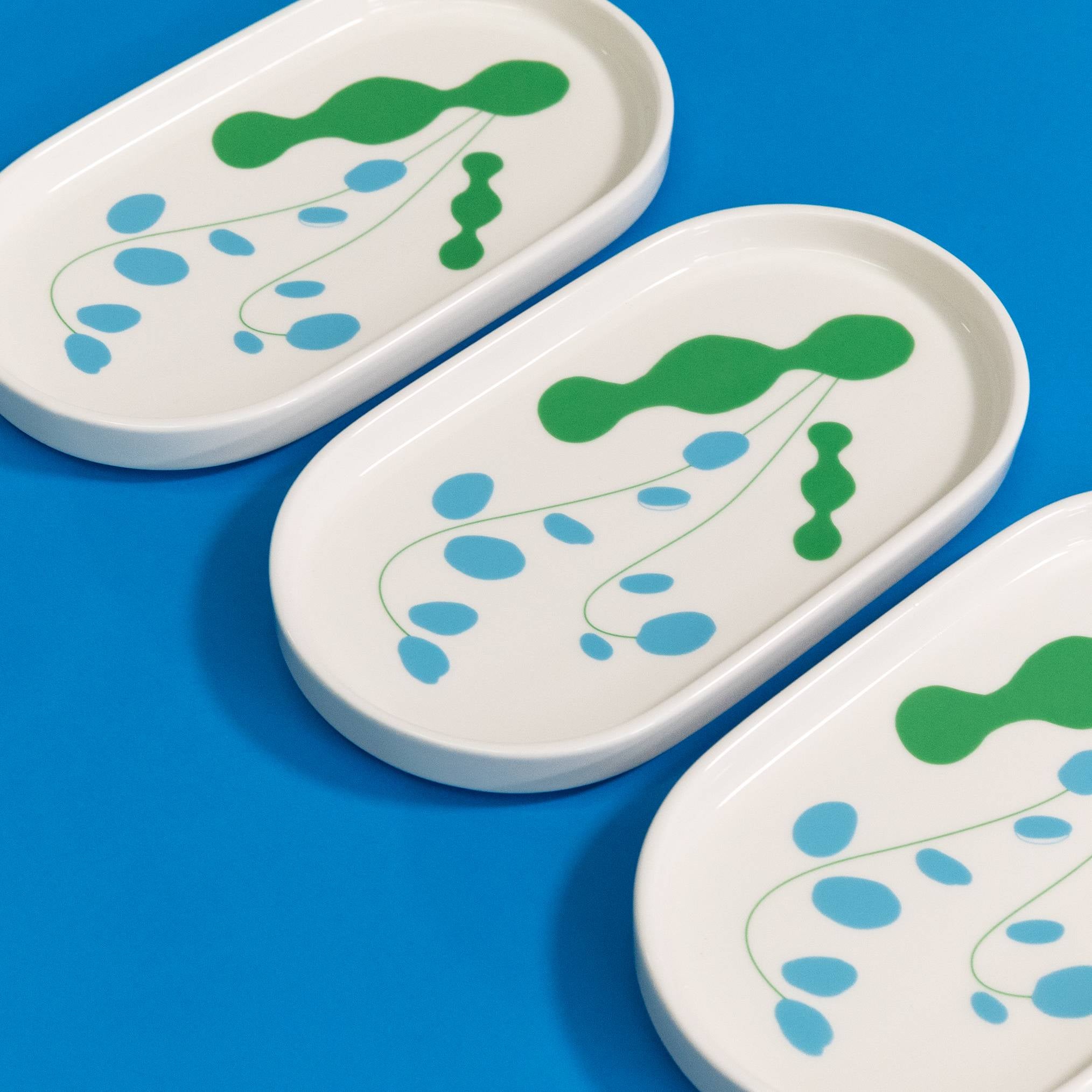 스카이 블루 플라워 오발 플레이트