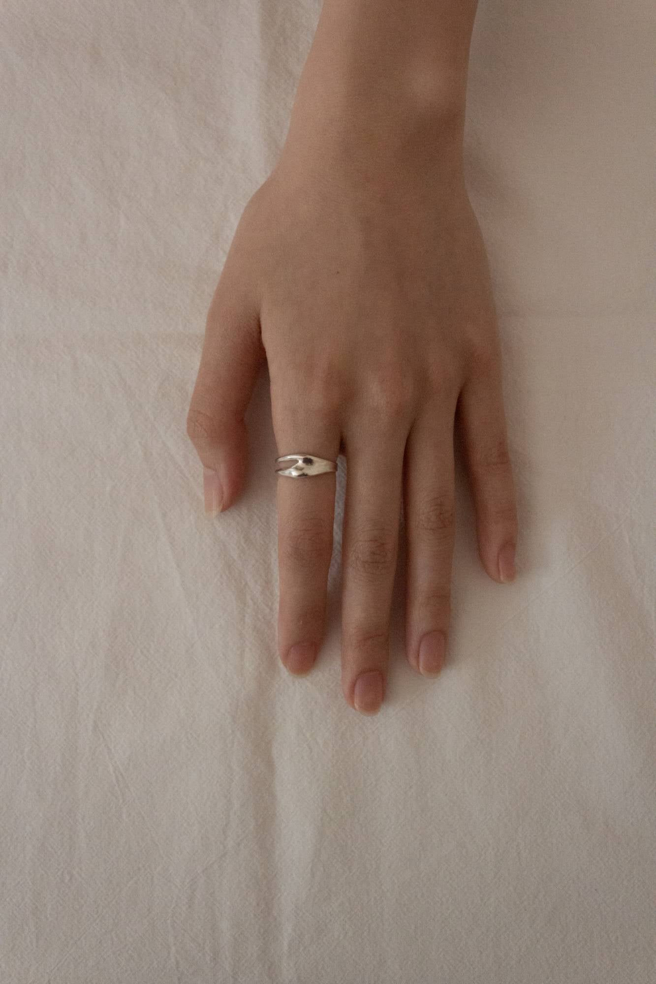 haett's signature ring