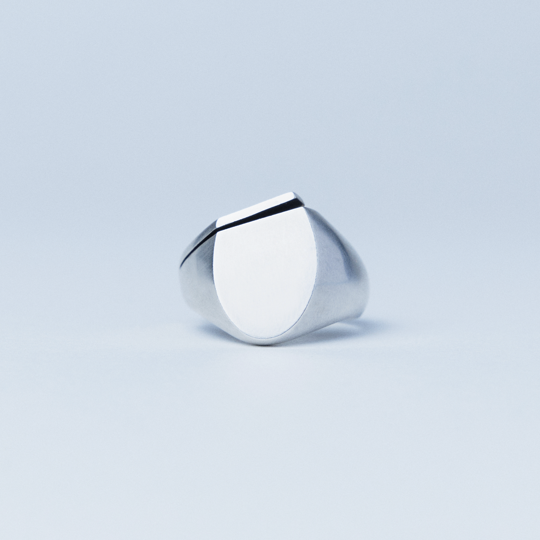 Void oval ring - OVERTHELINE 오버더라인 - CAVA LIFE