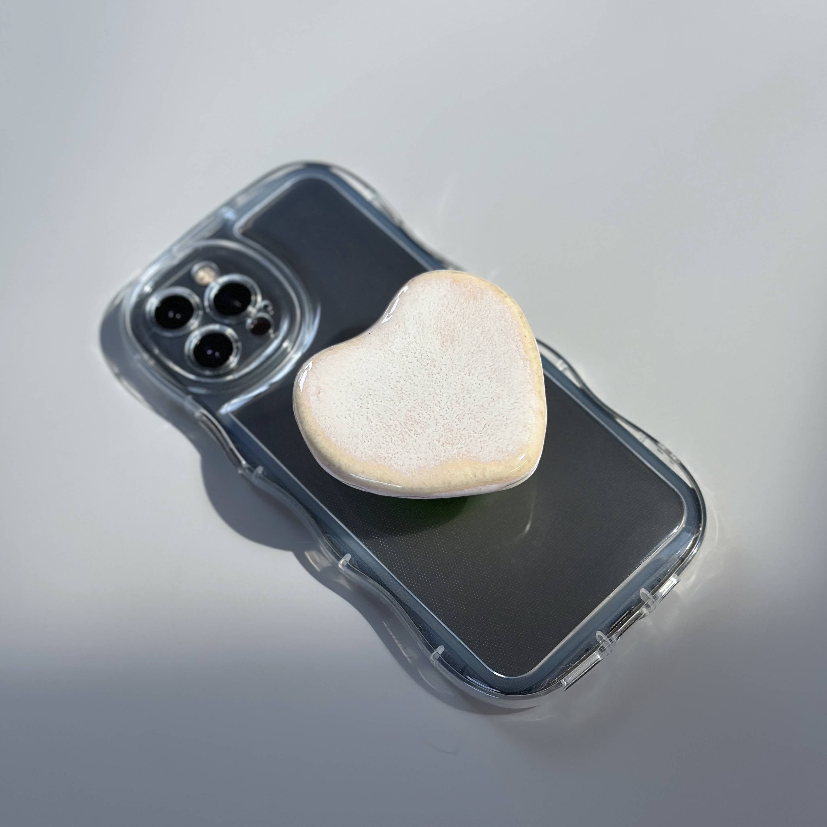 Pebble Phone Holder Tok