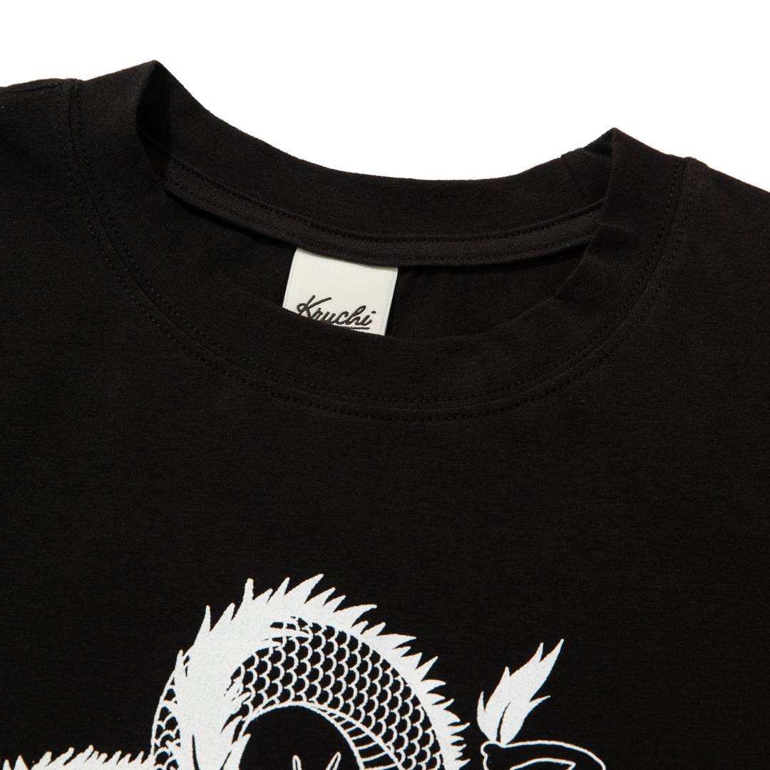 DRAGON Crop T-Shirt (BLACK) - KRUCHI 크루치 - CAVA LIFE