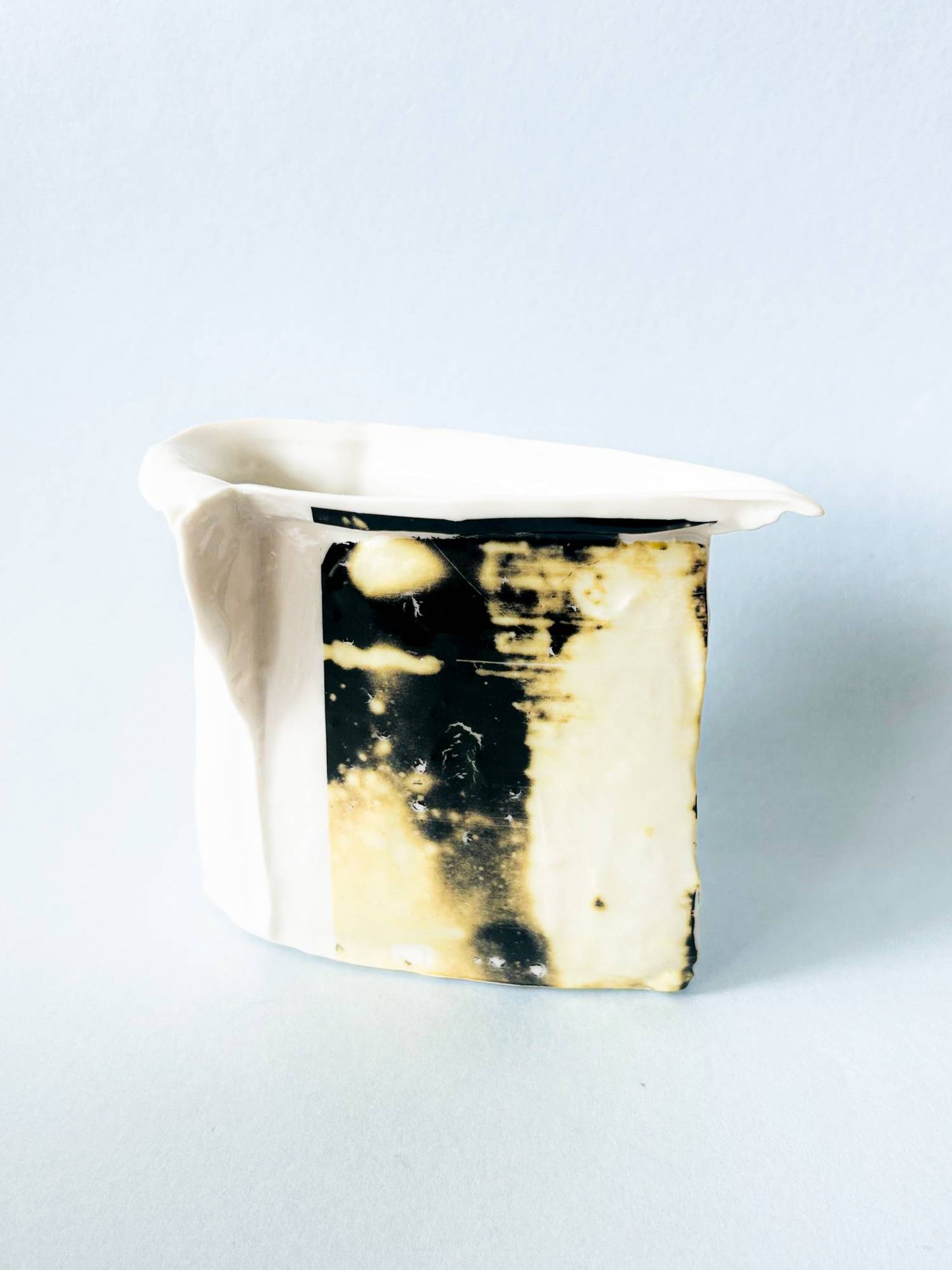 Edge Vase Artist Edition - Sera Oh No.1