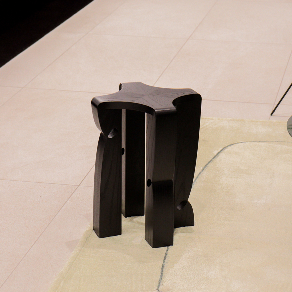 Curly Stool 002 | Black