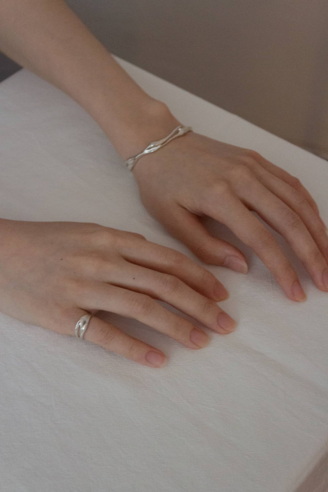 haett's signature ring