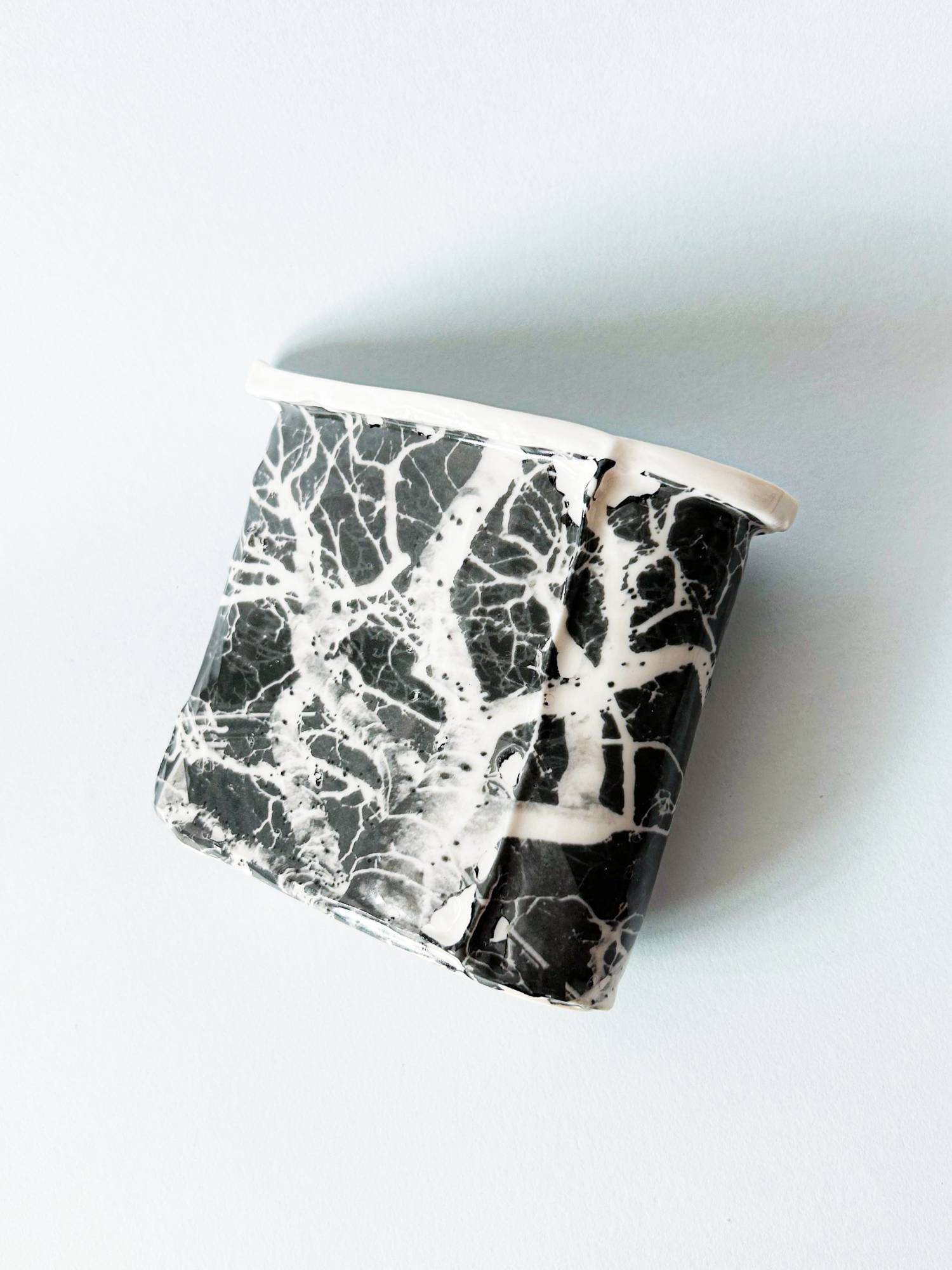 Edge Vase Artist Edition - HAHYERI No.5