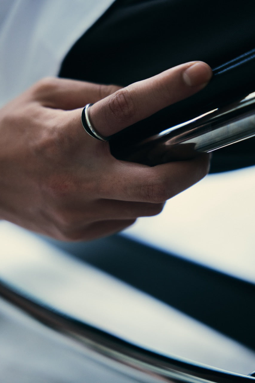 Void slice ring - OVERTHELINE 오버더라인 - CAVA LIFE