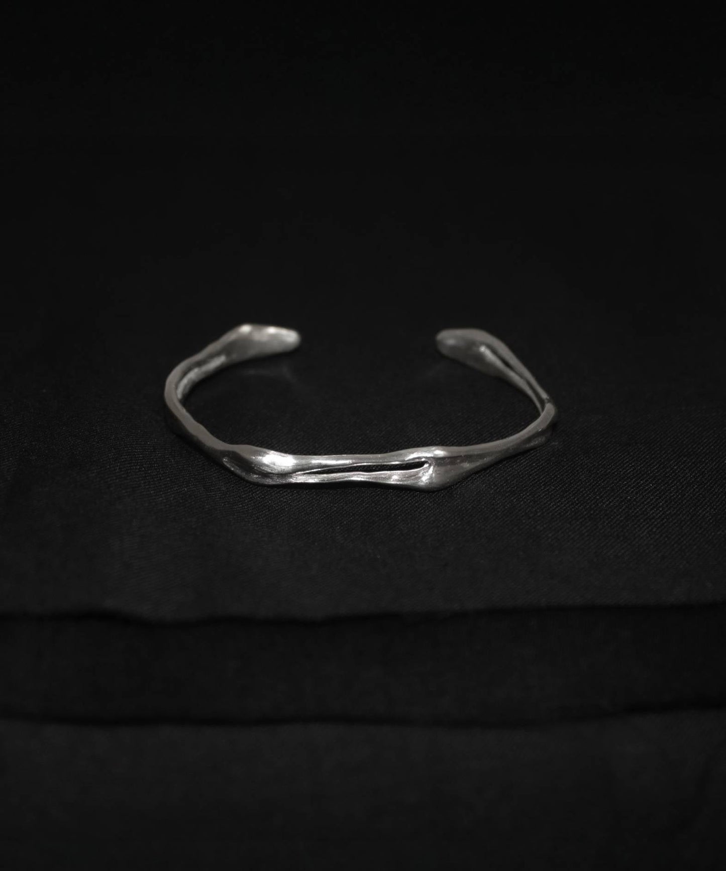 haett's signature bangle