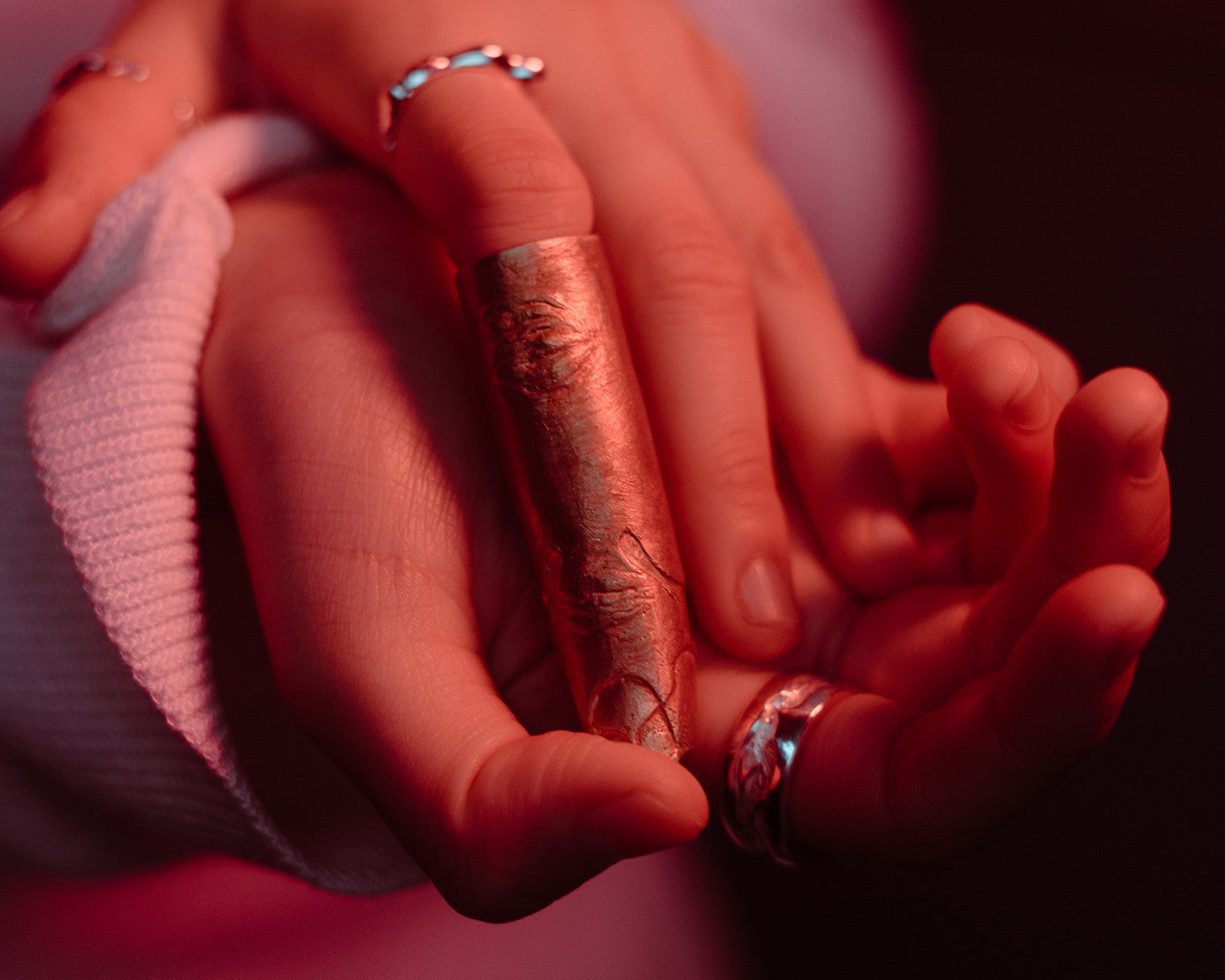 Lost Finger - [M_M] [믐] - CAVA LIFE