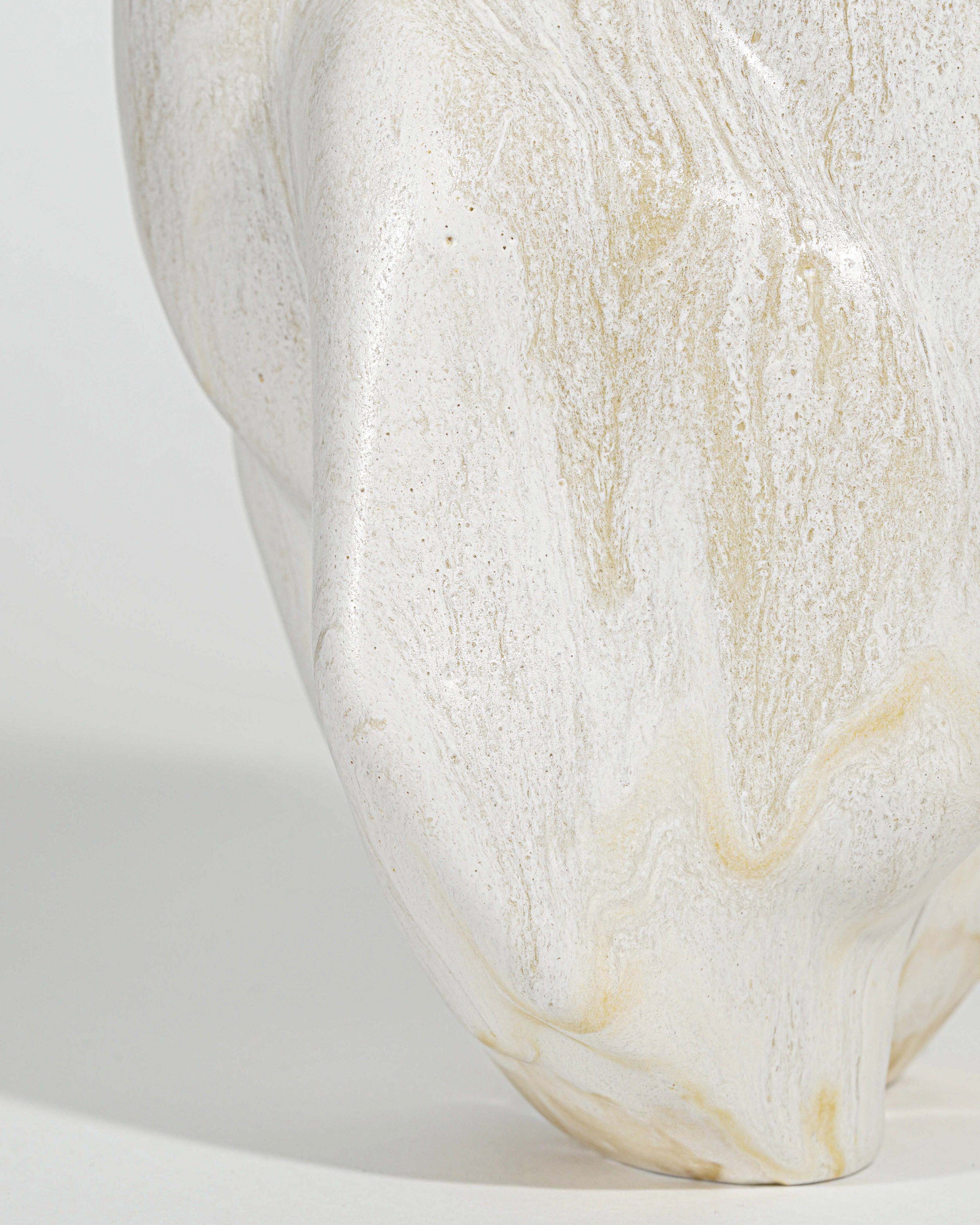 흰색 산호 - Momolim 모모림 - CAVA LIFE