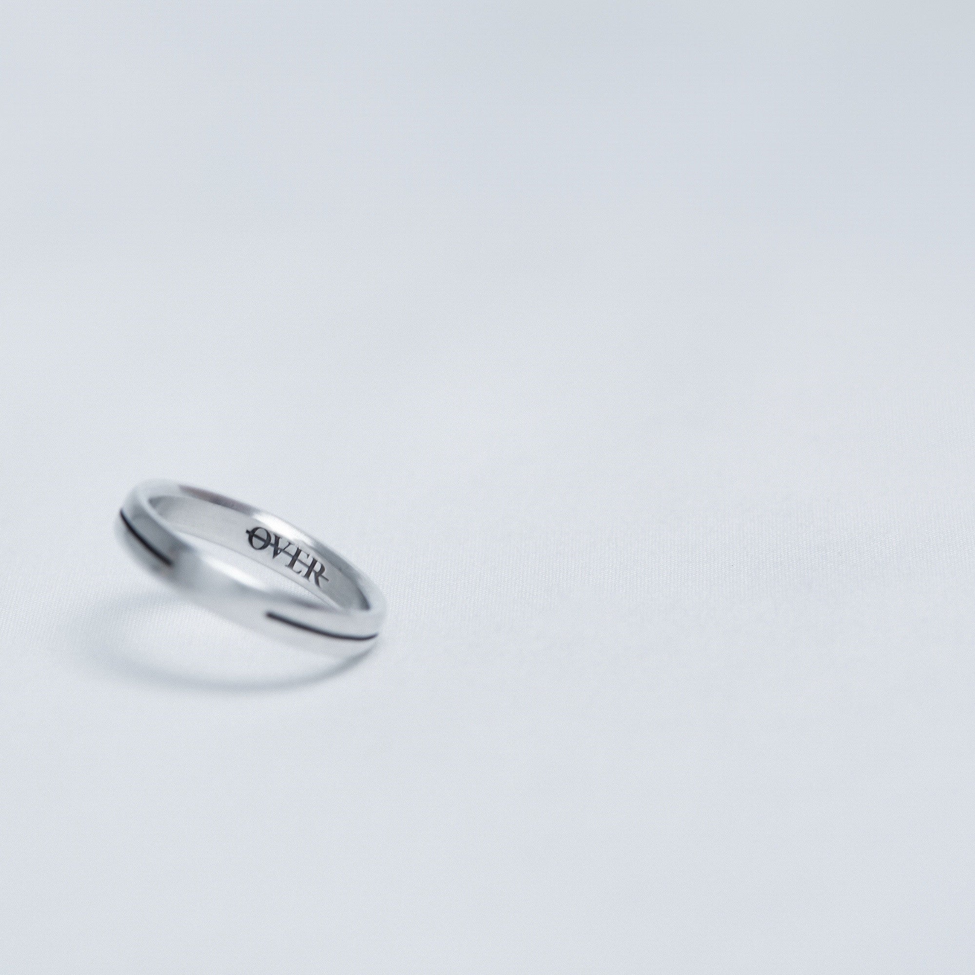 One line ring - OVERTHELINE 오버더라인 - CAVA LIFE