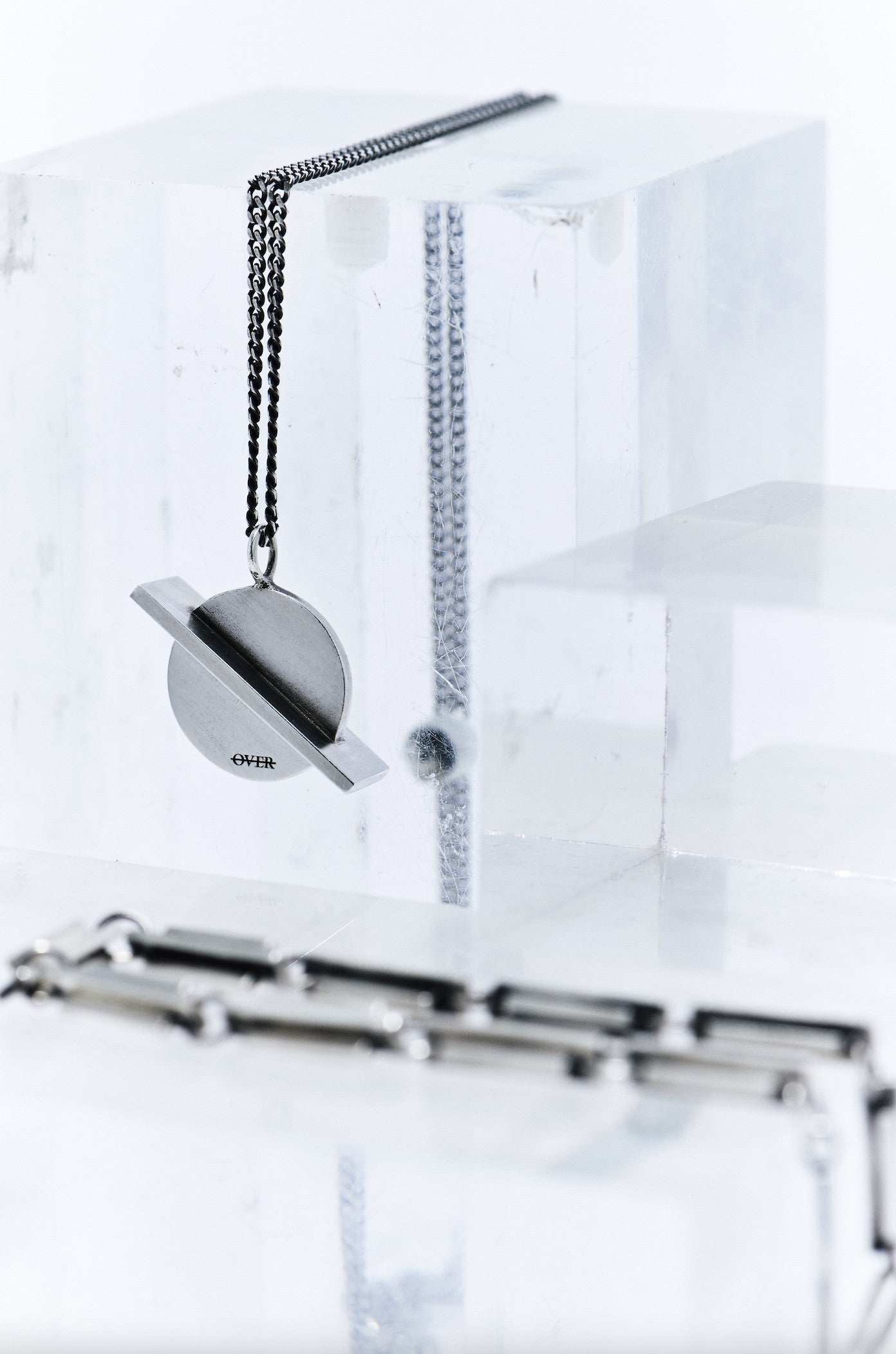 Bold line solid circle pendant - OVERTHELINE 오버더라인 - CAVA LIFE