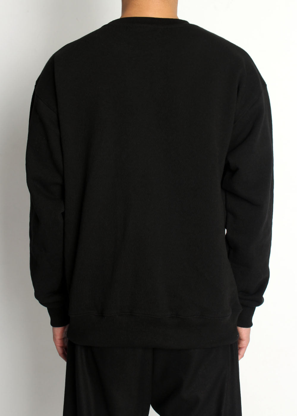 DOUBLE LAYERED SLIT SWEATSHIRT (BLACK) - IRREGULAR STUDIO 이레귤러 - CAVA LIFE