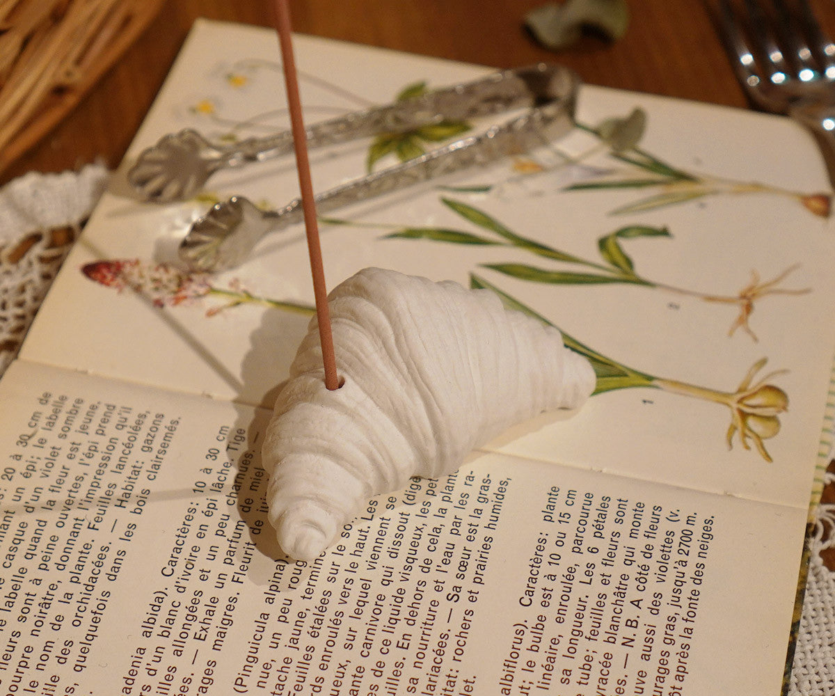 크루아상 paperweight (2colors) - Colin et Chloé 콜랭에클로에 - CAVA LIFE