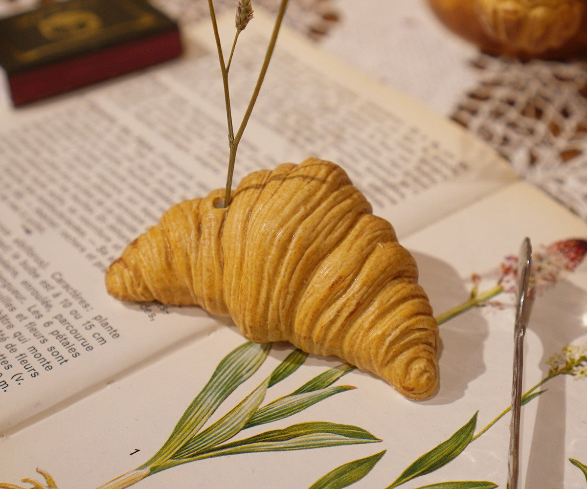 크루아상 paperweight (2colors) - Colin et Chloé 콜랭에클로에 - CAVA LIFE