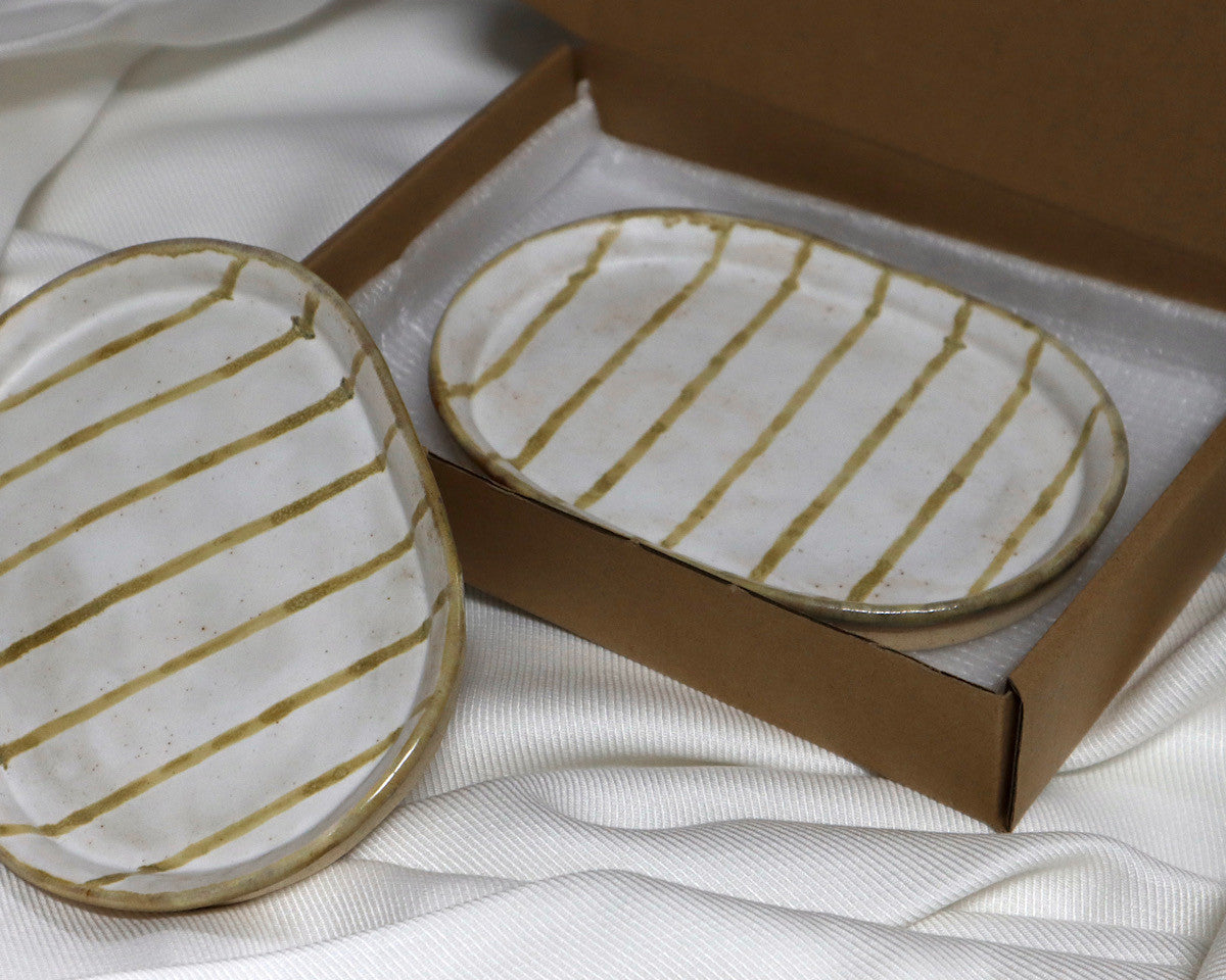 Stripe Ovalplate - HOIOH 서지은 - CAVA LIFE