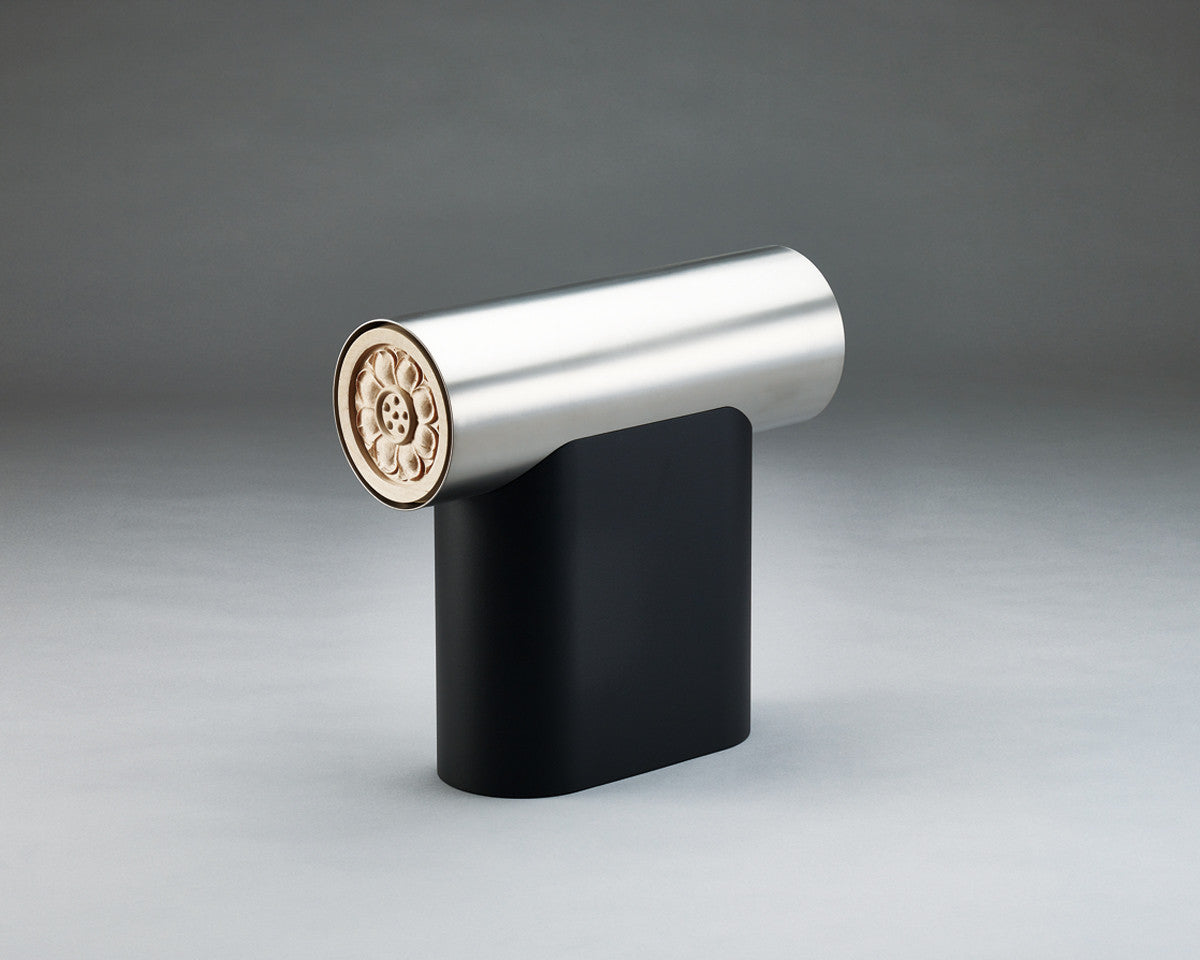 헤리티지 _ 궐 스툴 - LEE, JUNG HOON 이정훈 - CAVA LIFE