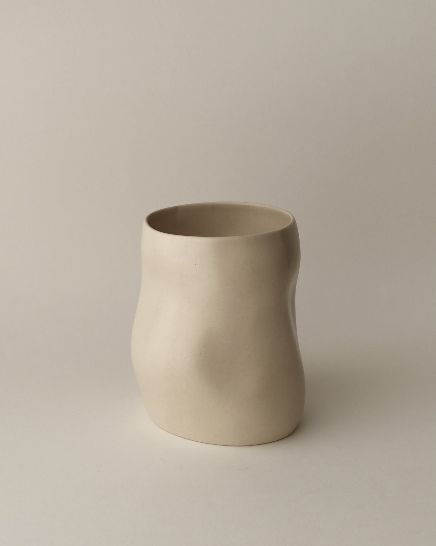 바디컵01 (무광 베이지) - Jihye Lee/loamarchive 이지혜/롬아카이브 - CAVA LIFE