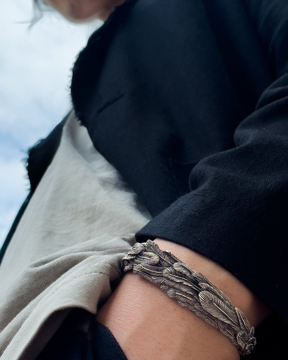 깃털 군락.[ bracelet ] - O-DAE - CAVA LIFE