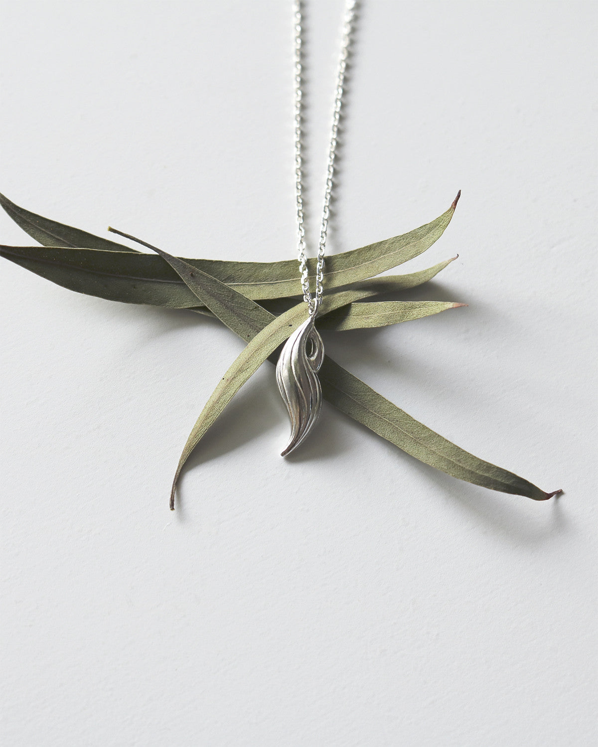 leaf necklace - Next Green Door - CAVA LIFE