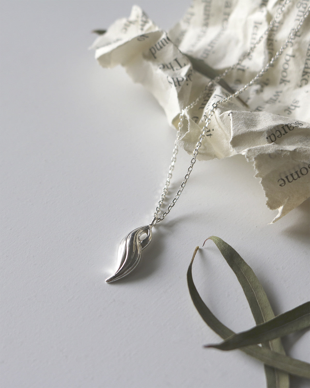 leaf necklace - Next Green Door - CAVA LIFE