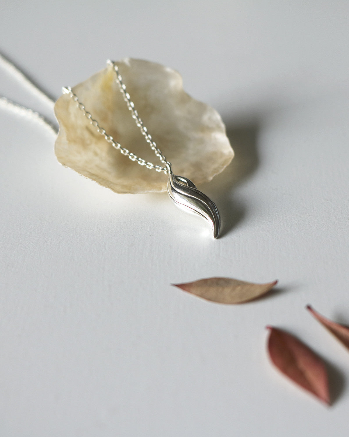 leaf necklace - Next Green Door - CAVA LIFE