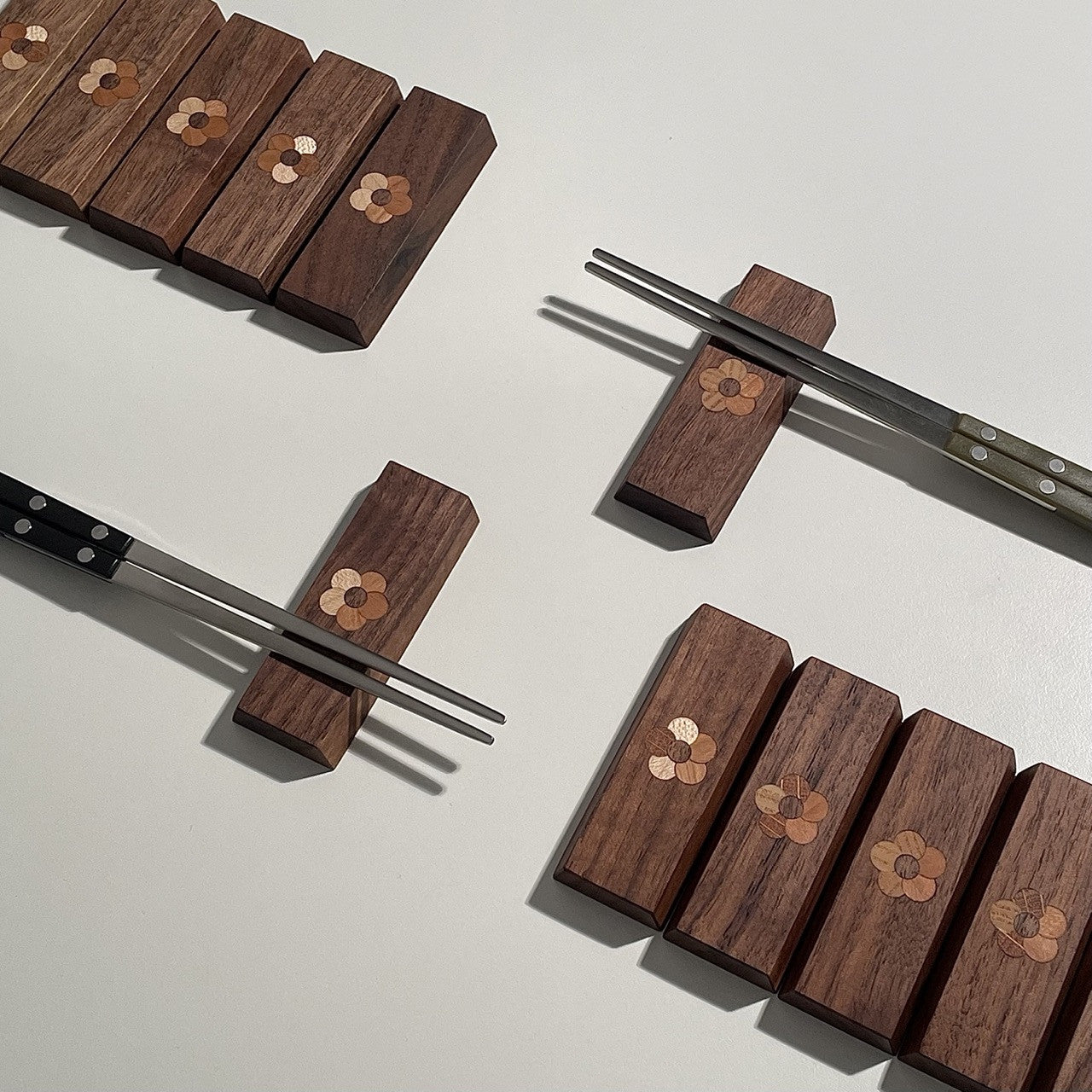 kkot gil _ 수저받침 - Kim, naim - CAVA LIFE