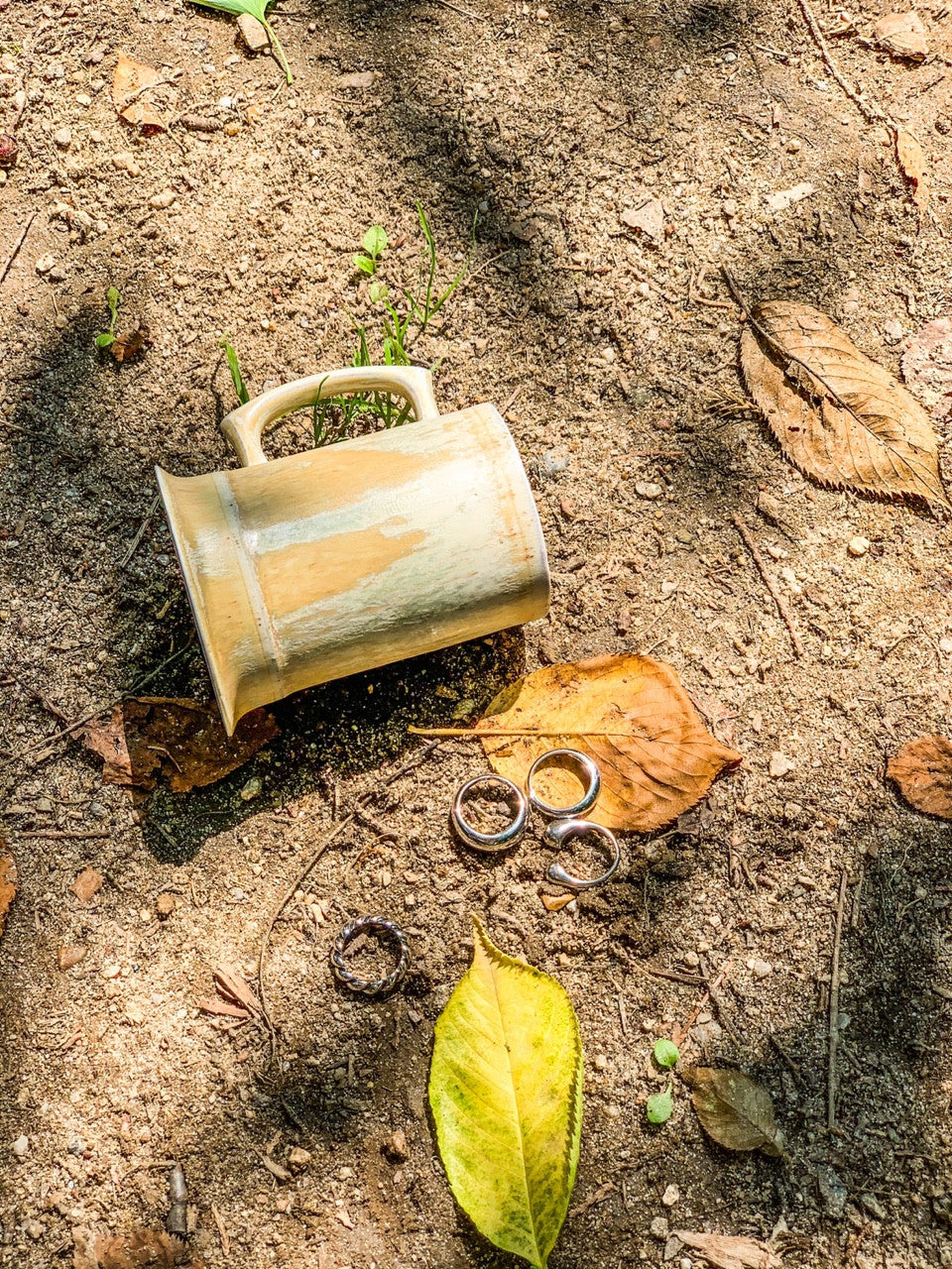 릴리 머그컵 - Relié studio 릴리스튜디오 - CAVA LIFE